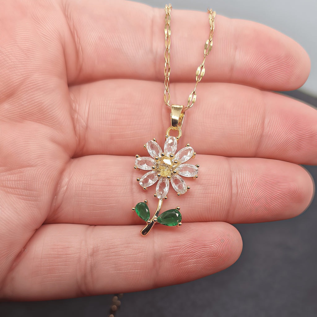 Daisy Flower 18Kt Gold Plated Necklace